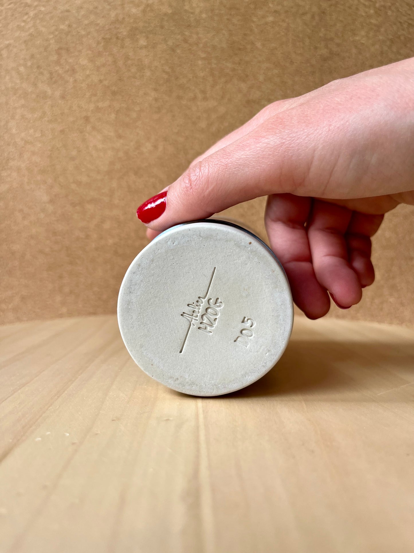 D05 - Mug Gris Agathe